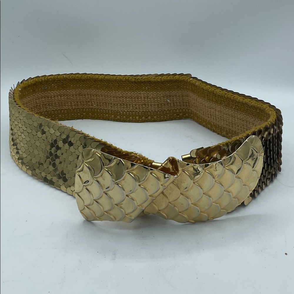 “VINTAGE MCM FISH SCALE GOLD BELT”. - Picture 2 of 16